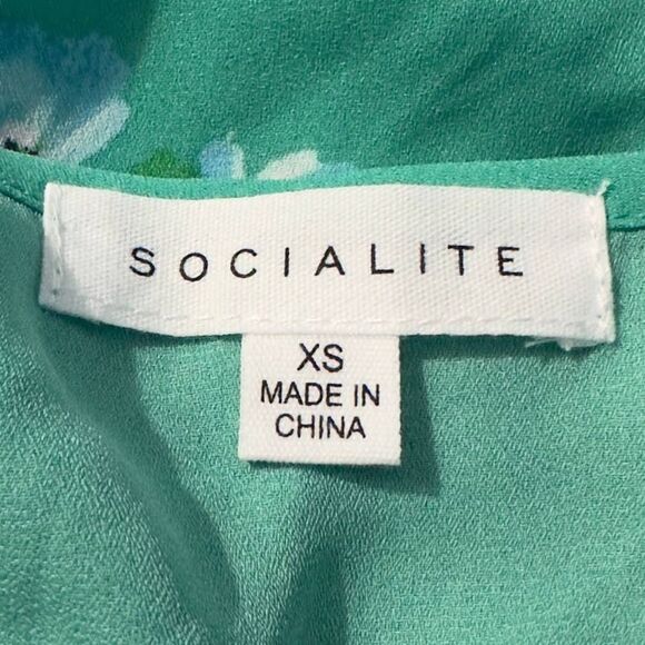 Socialite Ruffle Print Wrap Midi Dress Kelly Green Floral Women's Sz XS NWOT - Picture 5 of 7